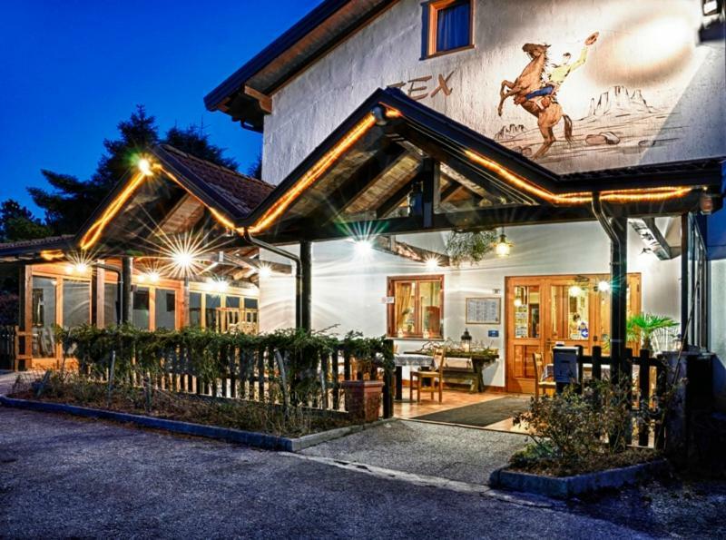 Botton D'Oro Delle Dolomiti Bed & Breakfast Vattaro Exterior foto